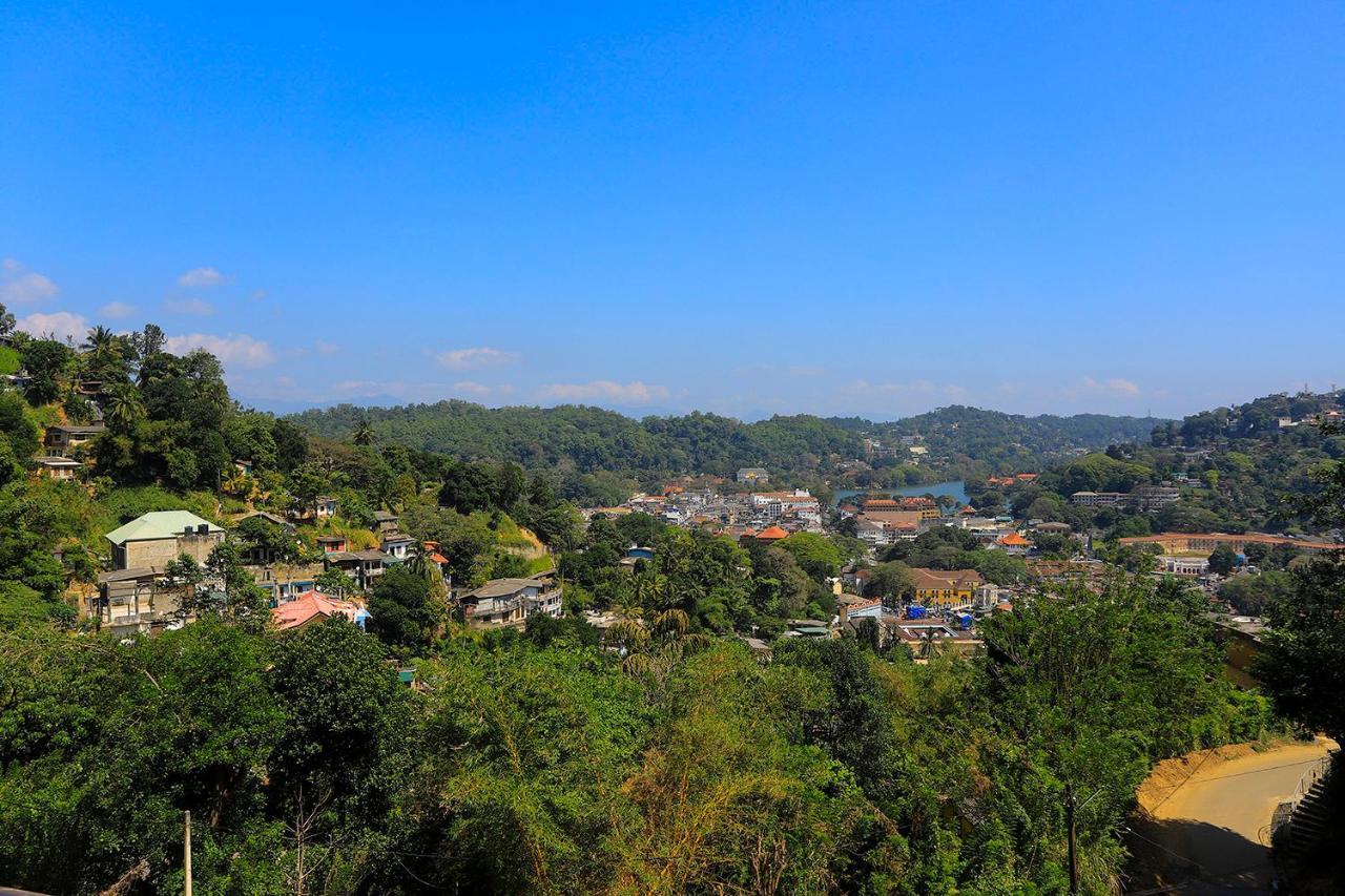 Vendol Sky Resort Kandy Exterior photo